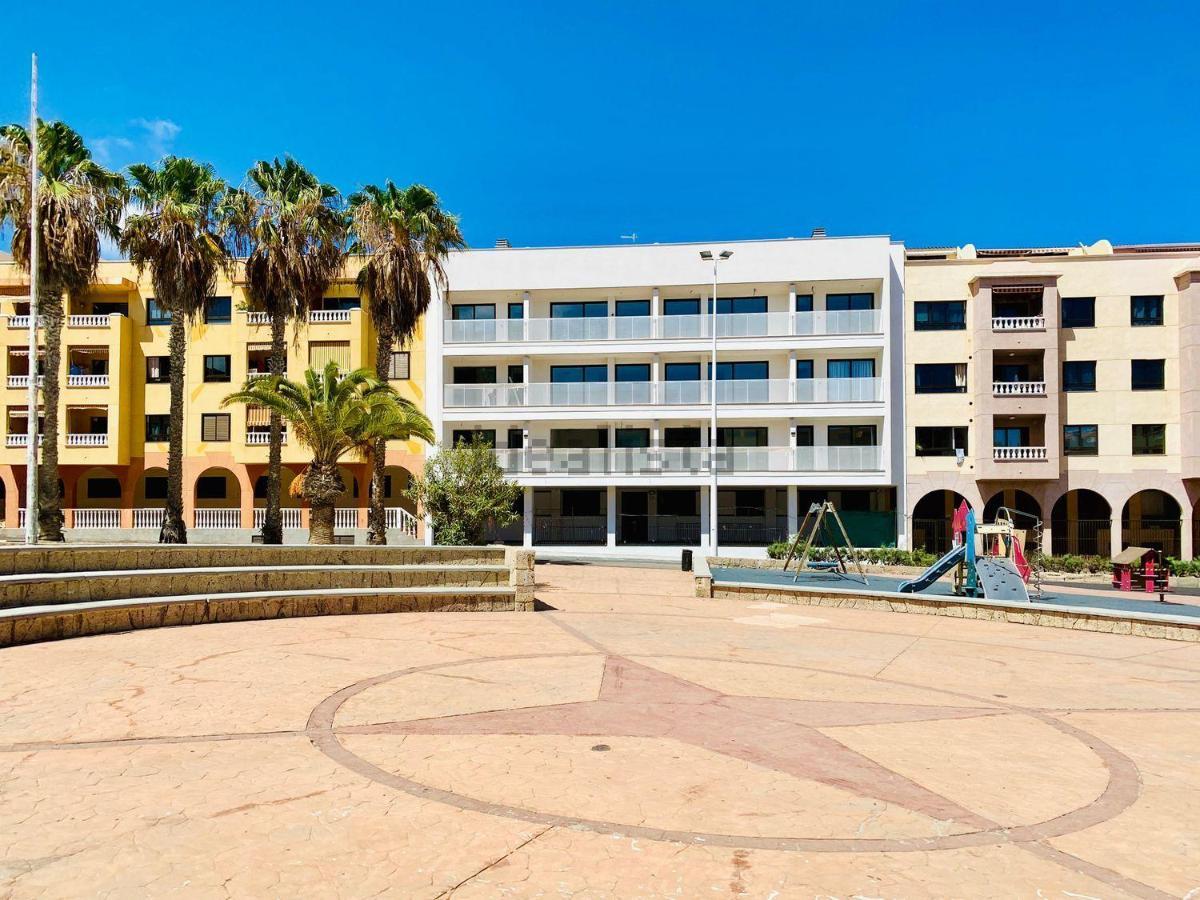 New 140M2 Loft-Style Flat At Town Heart, 3 Beaches Close Casa Leon El Médano المظهر الخارجي الصورة